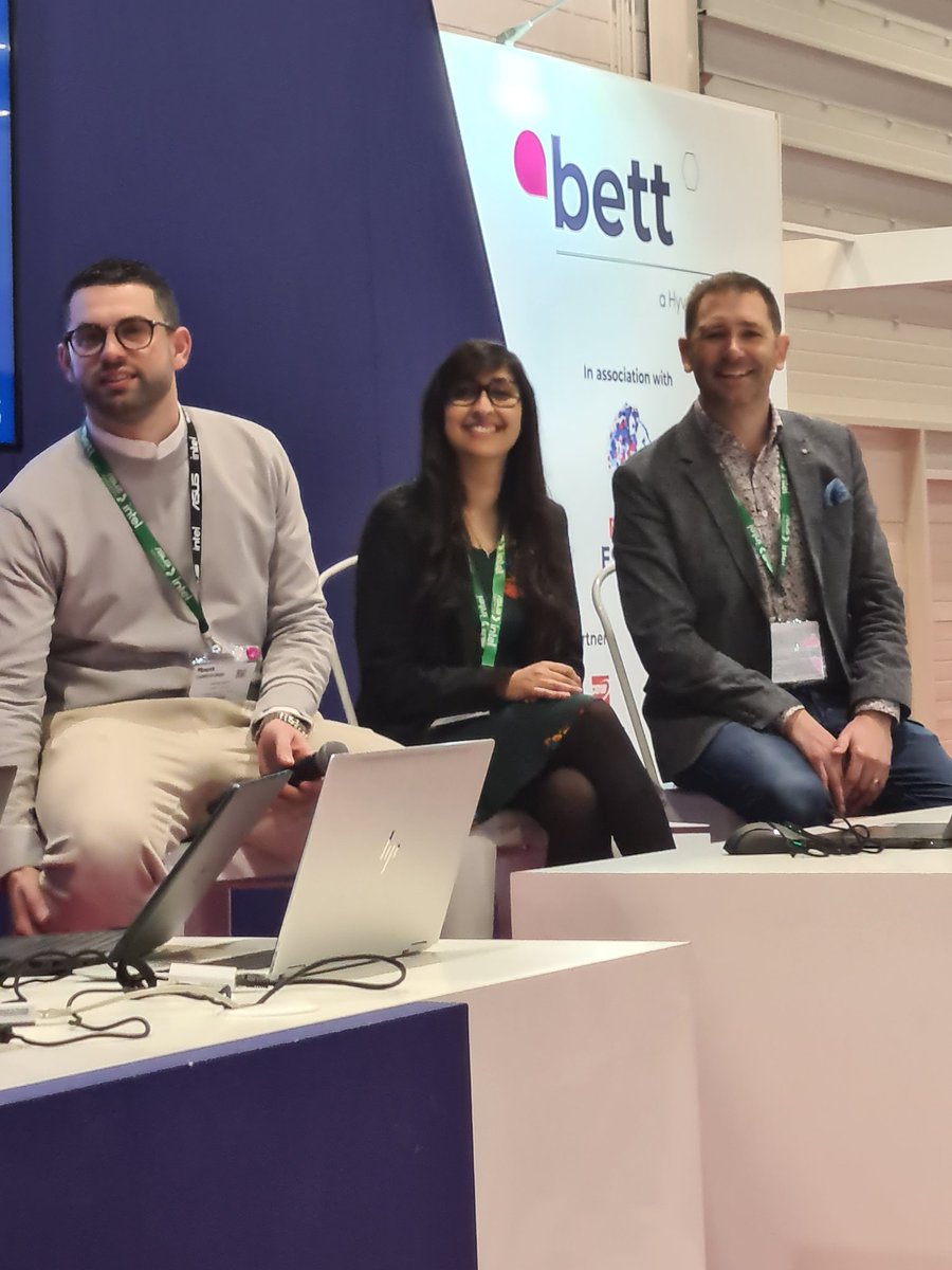 Our good friends <a href="/queenbeesenpai/">queenBOOsenpai 👻</a> and <a href="/FraserEsports/">The Esports Teacher</a> championing esports in education at <a href="/Bett_show/">Bett Global</a> 

GG ♥️