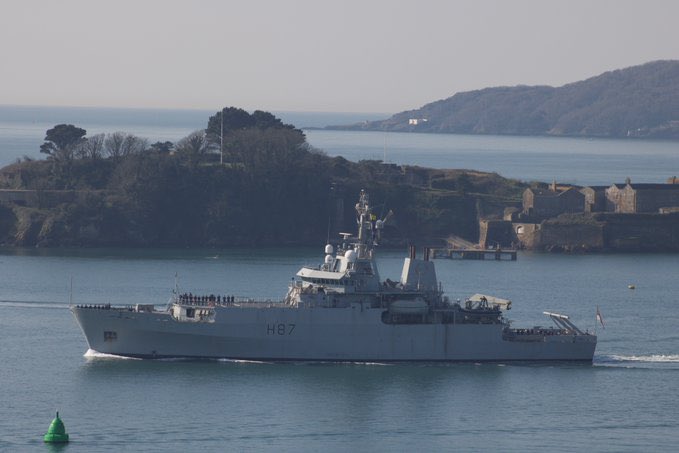 WarshipCam's tweet photo. HMS Echo (H87) Echo-class hydrographic survey ship in Plymouth Sound, England - March 24, 2022 #hmsecho #h87
* photo courtesy of @Rockhoppas https://t.co/49g9fqCyvp