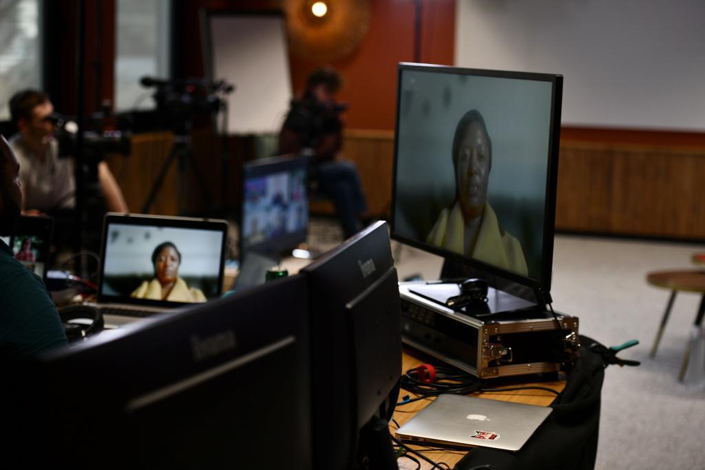 🗣️We need #forests in every aspects of our lives here in #Africa. We completely depend on them for our source of energy. If we want to stop this massive #deforestation, we need innovative solutions and substitutions.
<a href="/lizgulaz/">Elizabeth Gulugulu</a> <a href="/UNFCCC/">UN Climate Change</a> @IYCM

🟢 LIVE #GFS2022