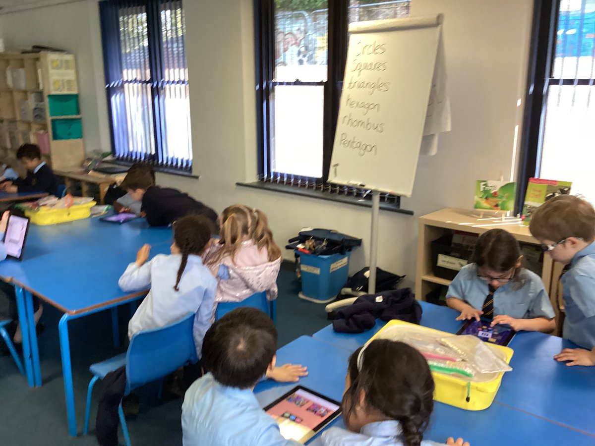 StSebastiansPri's tweet photo. Year 2 enjoyed creating digital content with 2D shapes today in computing. #StSebs #sebsmaths #Sebscomputing @llpartnership #LCQM https://t.co/FUwicotDKj