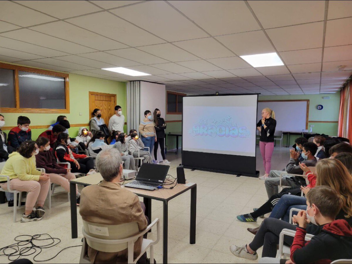 El martes tuvimos con nosotros una invitada muy especial: <a href="/AdiIglesias/">Adiaratouiglesias</a>, que es una atleta paralímpico. Tuvimos una charla en la que nos contó más sobre su vida y el deporte, seguido por…

@AEPSAD