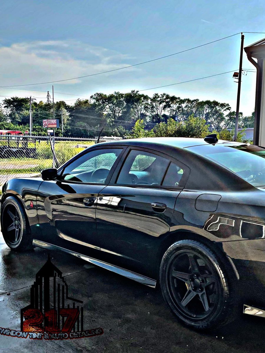 Weazie870Gaming's tweet photo. Window tinting &amp; Detailing by day and a streamer on Facebook at night the grind don’t stop #Ubettaknowit #Adayinthelife https://t.co/b5XvuLFWJe