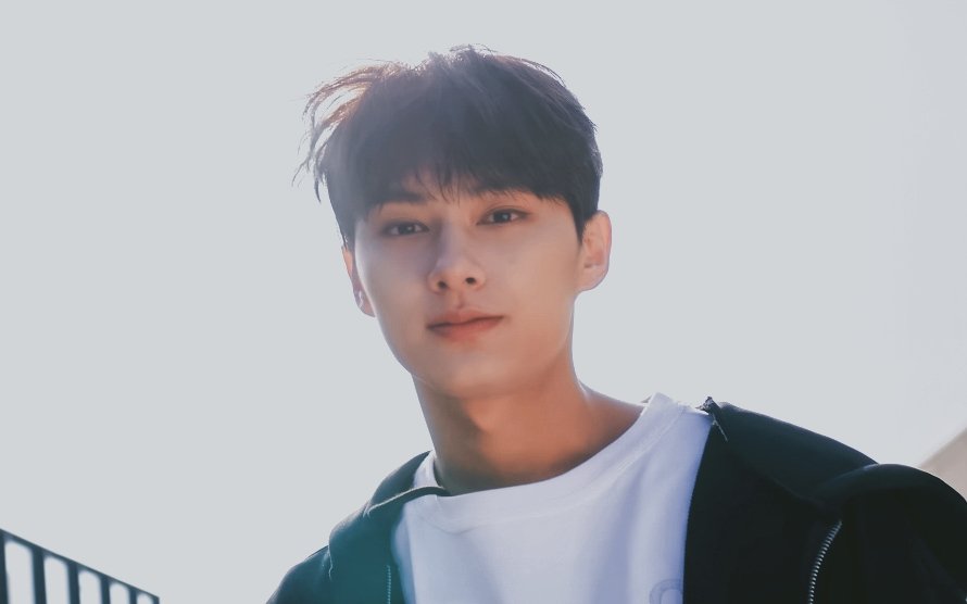 wjhedits's tweet photo. ㅤ
ㅤ            @pledis_17 #세븐틴⁠ #준
ㅤ https://t.co/DqigNM4Bhn