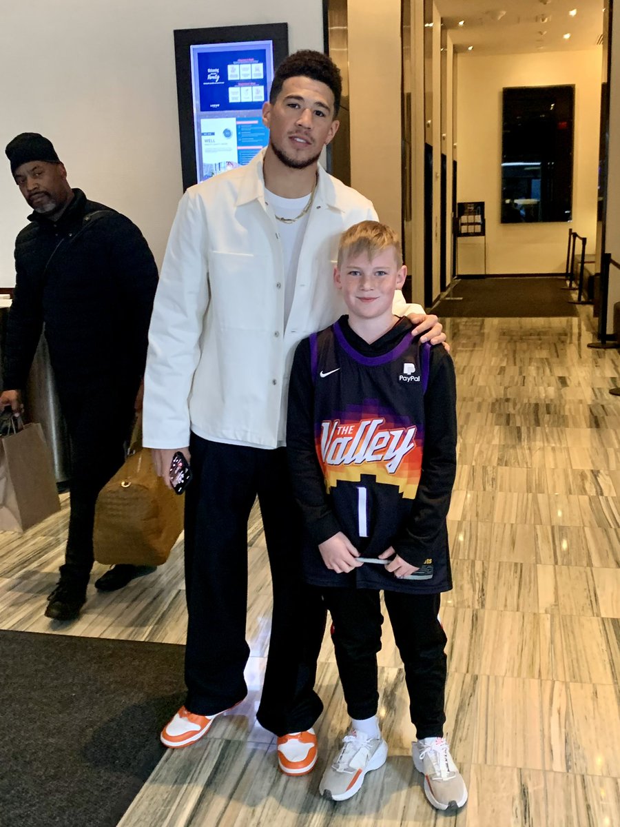 jlmartens5's tweet photo. Thank you @DevinBook for being a great role model and making your biggest fans day!  Unforgettable 1st NBA game for Lane. https://t.co/W4LAnUlesK