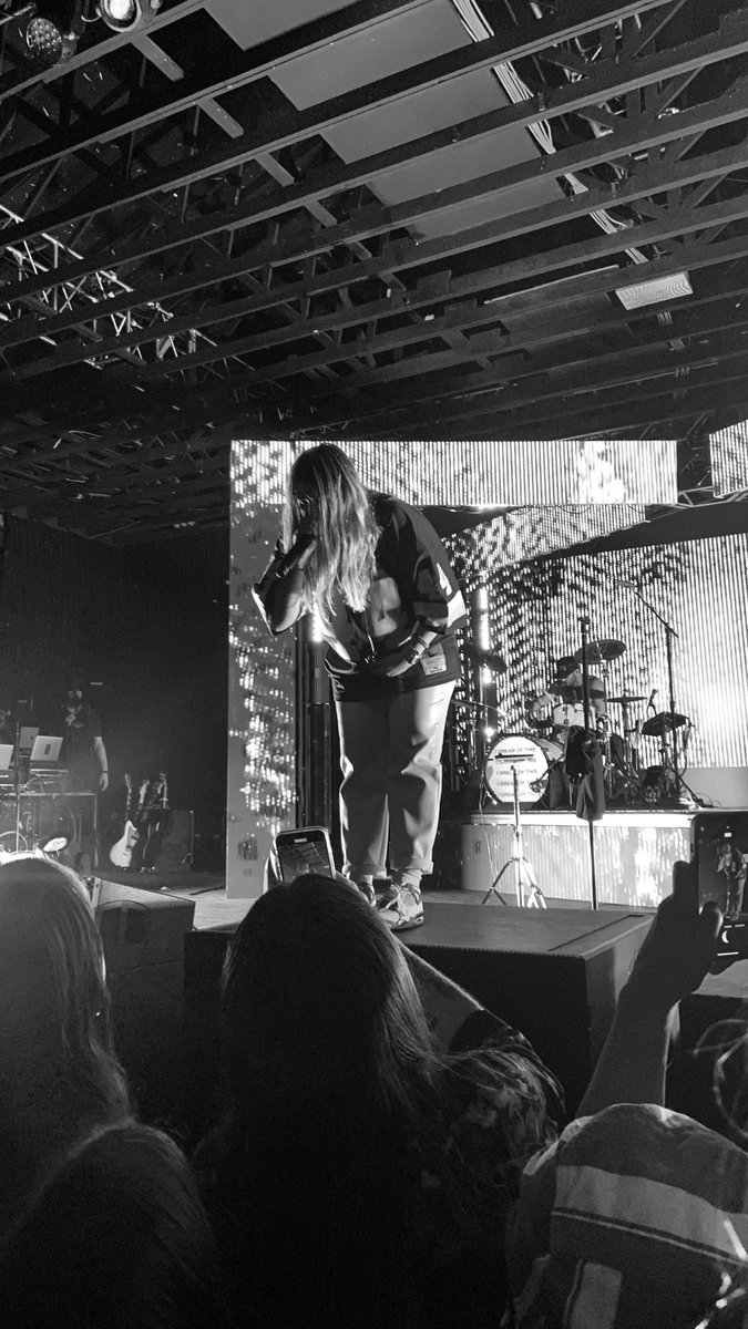 kcaffrey2's tweet photo. absolutely magic last night @chelseacutler thank you for being the most real human and creating music that speaks to so many people. I am speechless, you are incredible @chelseacutler https://t.co/2Y6Z5OKpeh