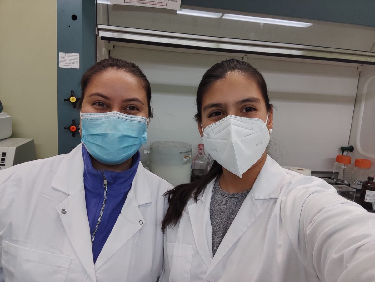 imed_lab's tweet photo. Valeria and Camila represent women in science

#ThisIsWhatAScientistLooksLike #WomenInSTEM #latinas https://t.co/YHn8OXyFKK
