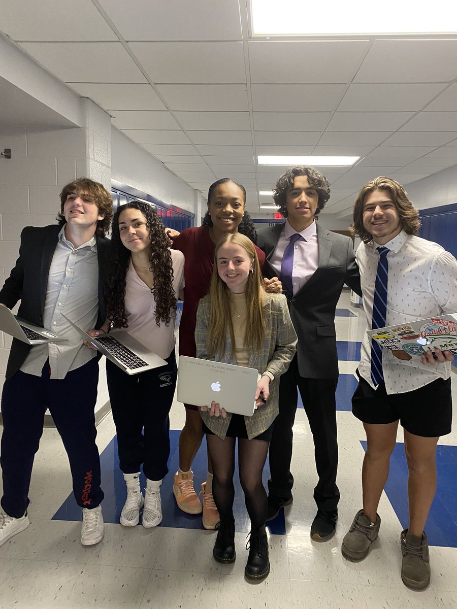 jerryzupscires's tweet photo. So excited for #RegeneronWESEF awards gala tonight! Celebrating amazing student researchers! 14 from PV! Live stream at 7pm here https://t.co/WjZmVZE5nk
@ski626 @mattmello56 @PutnamValleyCSD https://t.co/128Kt0JMu1