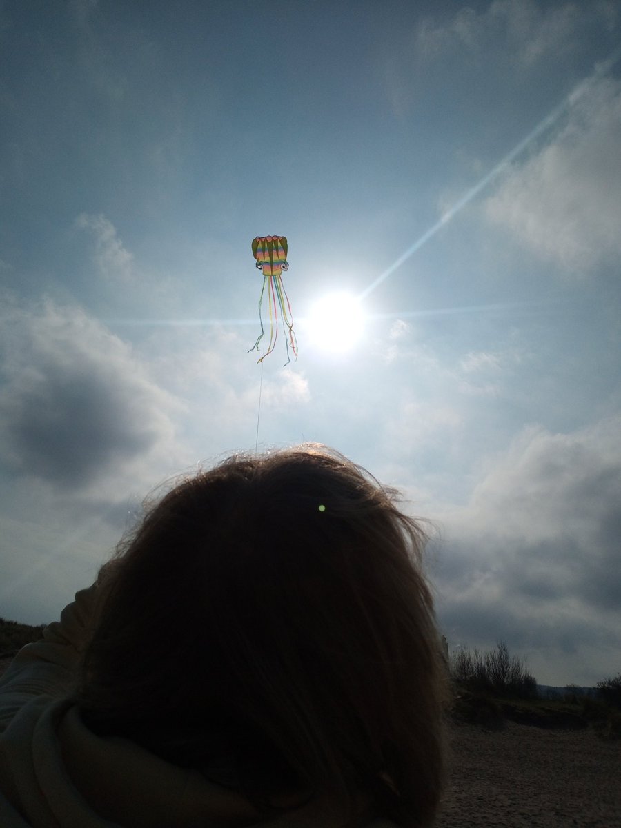 TrianglePandE's tweet image. GAPS 
Ballycastle and Armoy
Great day out on the beach. 
Kite flying, beach art and refreshments. 
We are back on ZOOM tonight 7pm for Thursday Catch up.
@TNLComFundNI 
#gaps #ballycastle #armoy