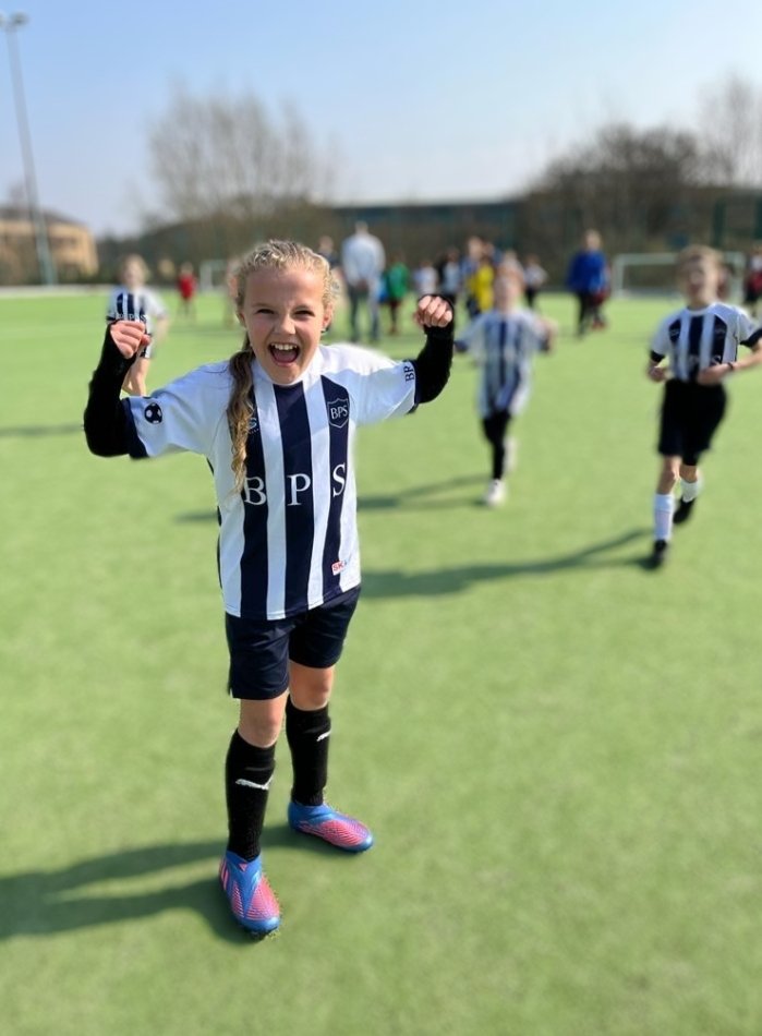 BrabynsPrep's tweet photo. We've had another fantastic morning of Sport! In todays @StockportSHAPES Football tournament, our three teams played great football with wonderful team spirit. Well done team Brabyns, you all did yourselves proud πβ½οΈ #BPSEngage #BPSSportsWeek https://t.co/ZuvjWUehud