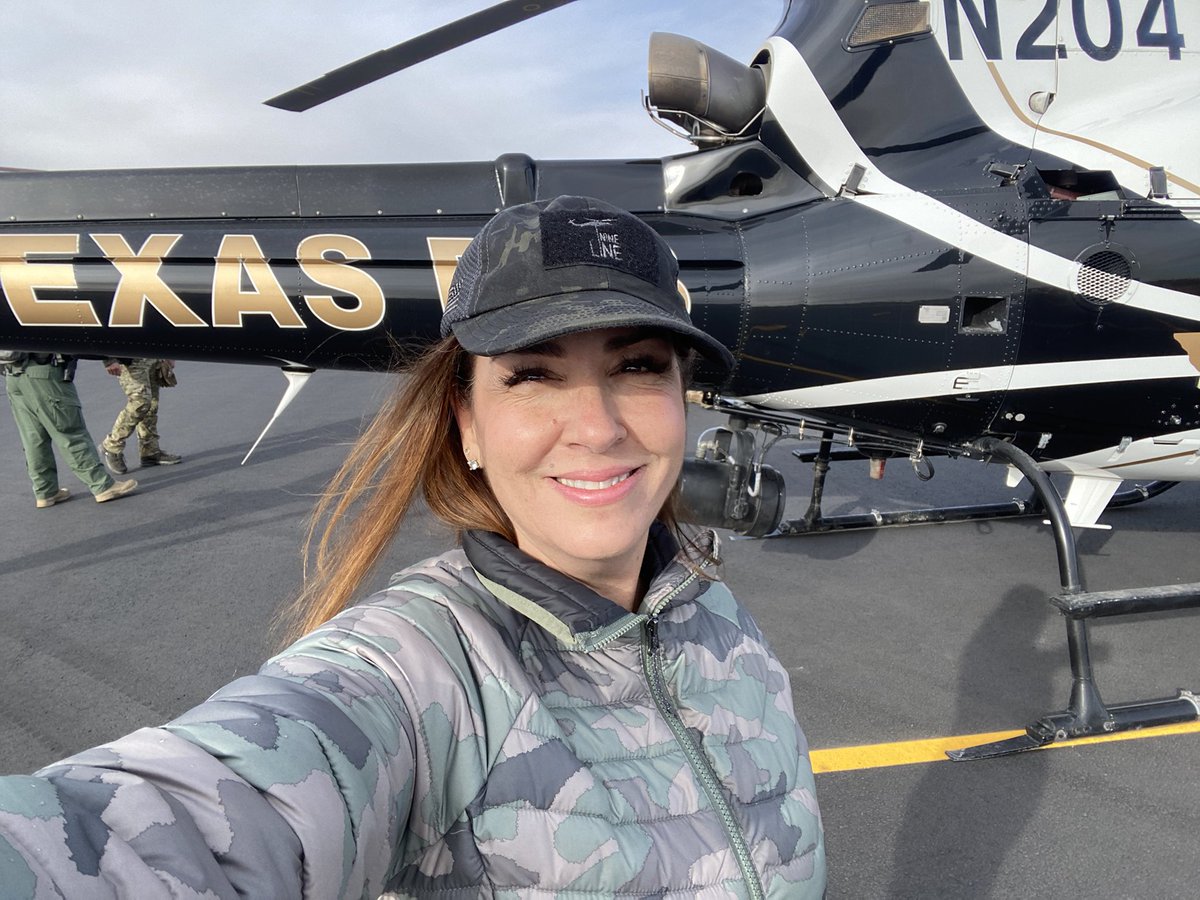 SaraCarterDC's tweet photo. Good morning. I’m not a biologist, but I’m on the border investigating why the Biden admin officials are setting up policies to directly harm our national security #BorderCrisis https://t.co/voOVcy9e31