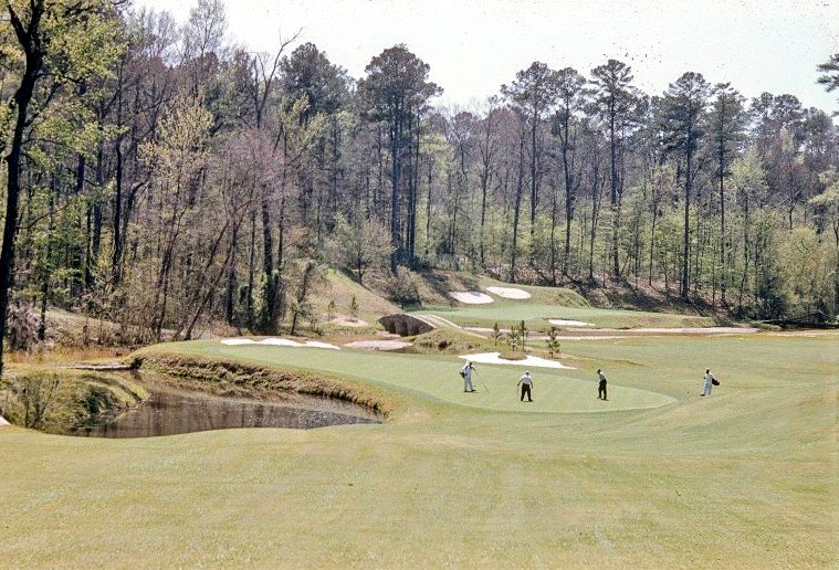 Hainesy76's tweet photo. Looking forward to seeing the changes to the 11th in the upcoming @TheMasters .With the trees largely removed on the immediate right side, it Will be interesting to see how many take that route in #widthandangles https://t.co/wZ98Ge8AJN