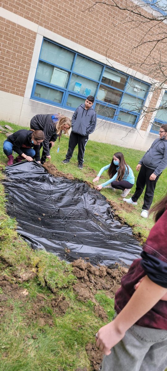 TamaraAmen's tweet photo. Digging a new pond for Strayer's feathered friends. #qcsd #teamwork #SpringIsComing https://t.co/osfYjbGrYU