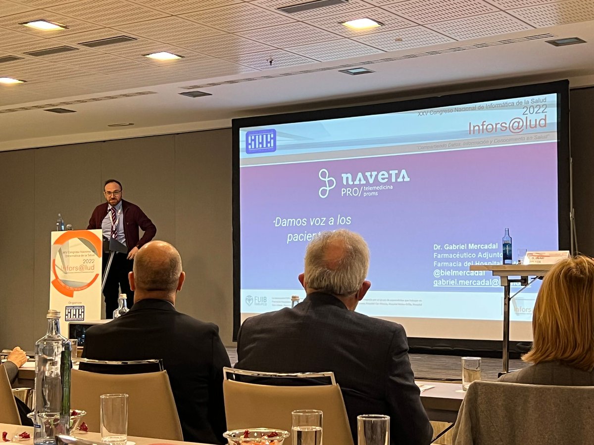 Costaisa's tweet photo. @bielmercadal1 presentando “Naveta: seguimiento telemático de pacientes asociado a PROMs” @Navetahealth en #Inforsalud22 #Inforsalud de la @SEISeSalud en mesa de #telefarmacia #PROM #PREM https://t.co/pWfFNwnkCu