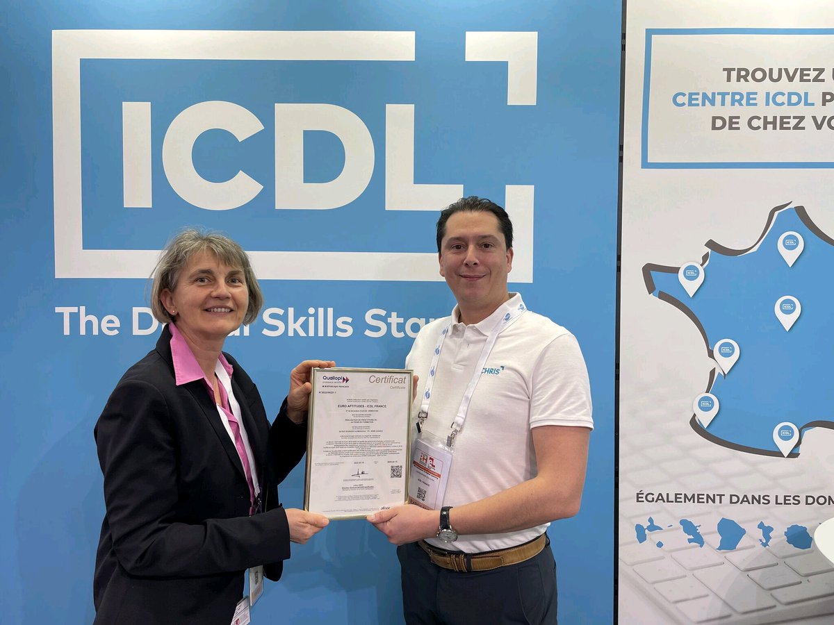 ICDLFrance's tweet photo. Merci à Sandrine Carbonaro du groupe @AFNOR pour la remise officielle de notre certificat #Qualiopi 📜 Gage de qualité de nos processus de formation pour nos nouveaux centres habilités #ICDL
📸 En direct de notre stand à @Solutions_RH ! https://t.co/NMGR6sCioA