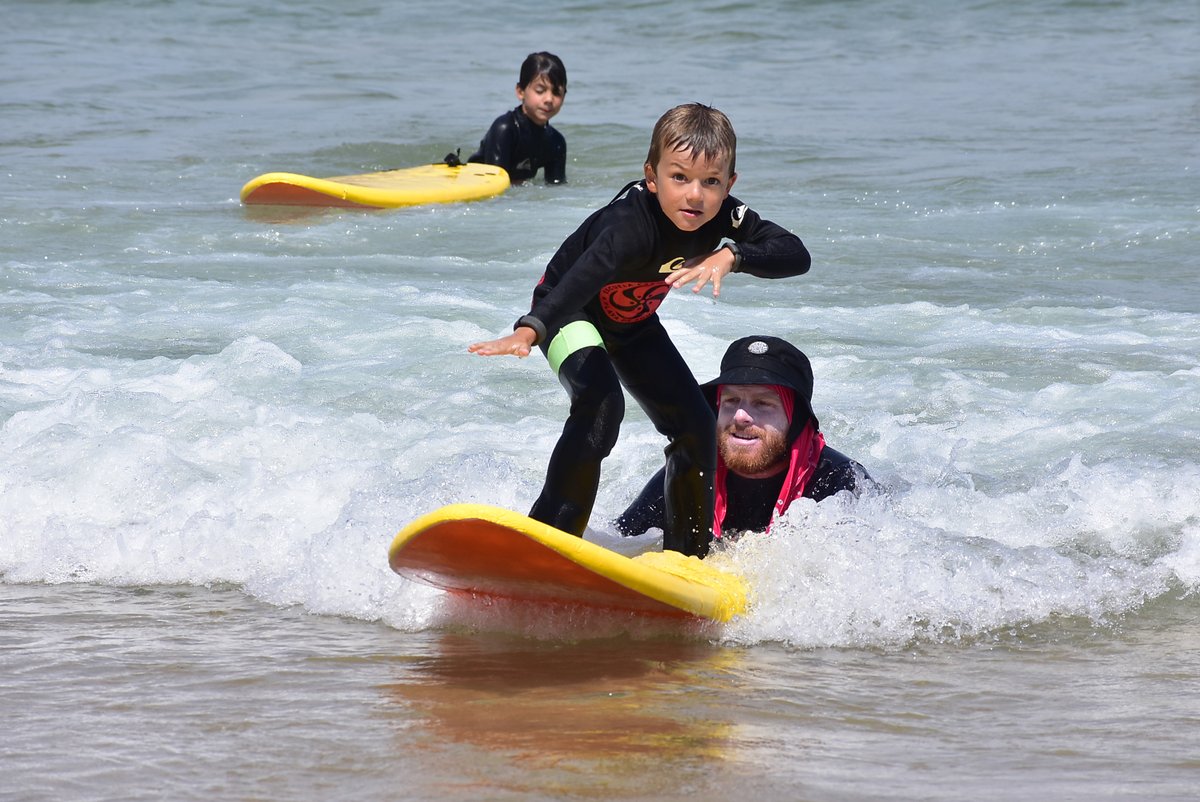 ESCUELACANTABRA's tweet photo. Por fin viene una semanita de olas pequeñas para los más peques que estarán con ganas. Aprende a surfear o mejora tu #surfing con nosotros. #Clasesdesurf y #surfcamps especiales para Menores durante todo el año. Informate en el 609482823
https://t.co/b0E5itC0jf 

#escueladesurf https://t.co/CAs0pGH01a