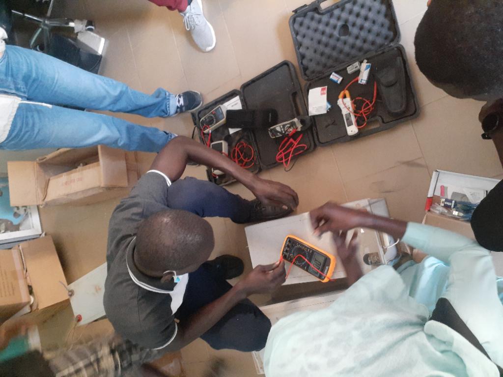 linosall55's tweet photo. Visite au Poste de sante de Rane Ciss de BEER
Diagnostic du système PV (solaire) pour appoter des solutions... 
@UCAD_Senegal #UASZ @foret_int 
#GaTo2022 https://t.co/3TTvRIy7F9