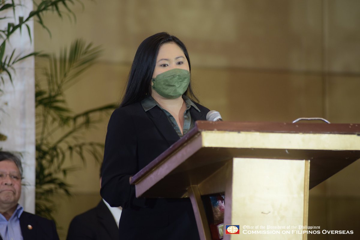 BuenaBernal's tweet photo. Sharing photos from the awarding ceremony for the 2021 Migration Advocacy and Media Awards last March 16. Thank you again to the Commission on Filipinos Overseas (CFO)! 🇵🇭

📸CFO https://t.co/gJ9DwKLHuC