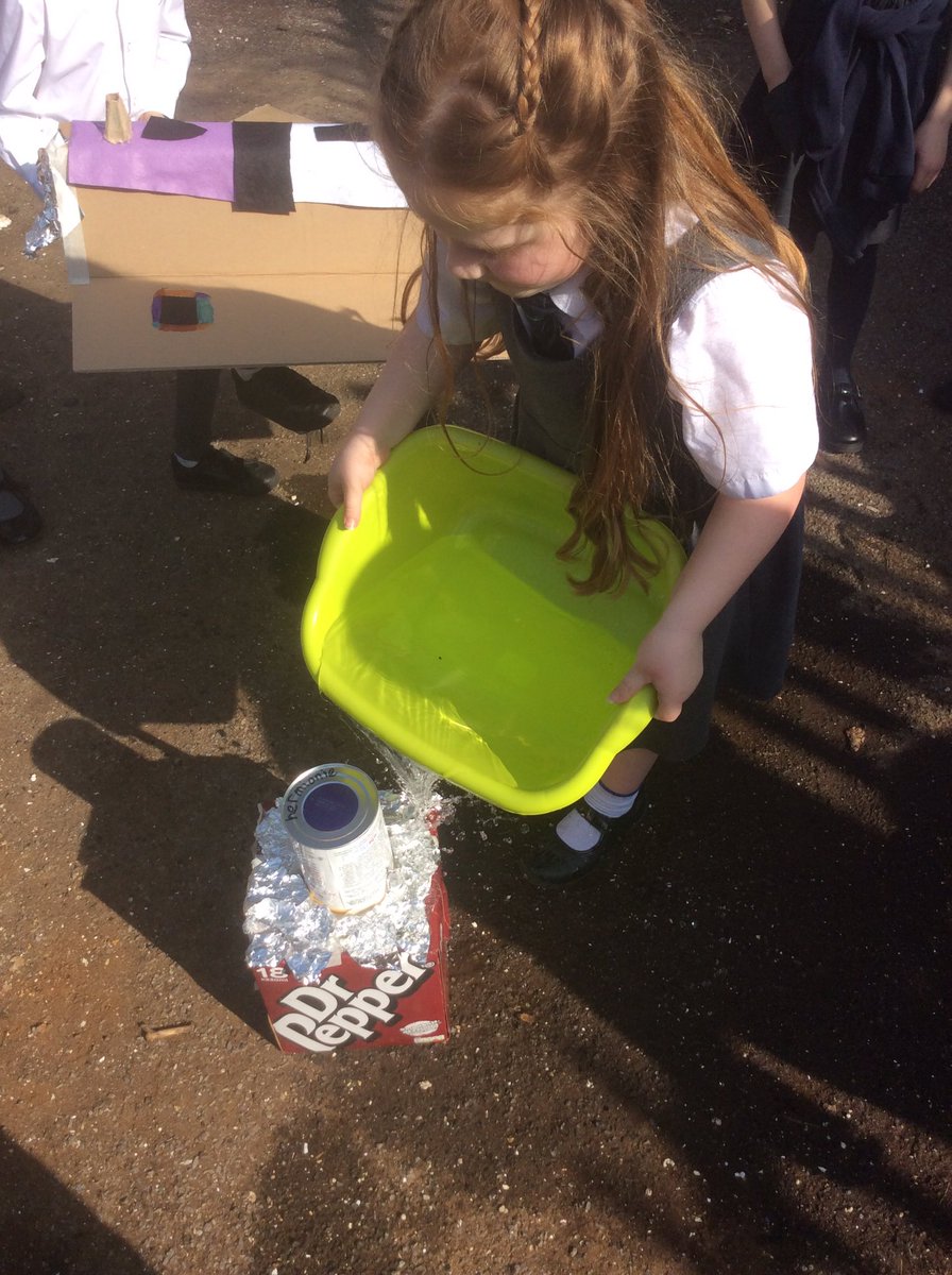 ASALeavers261's tweet photo. We have had THE best afternoon testing our models to see if they are waterproof, out in the sunshine! #ASADtech #ASAOutdoorlearning https://t.co/Z5AQYrOa6T