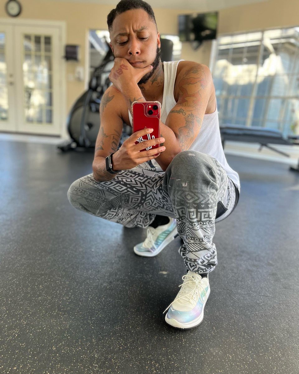 DaRealistNBG's tweet photo. #TransNiggaTakeover #transmenthirstday #transniggashitdoe #transniggathirstday https://t.co/7tX3R1fxAc