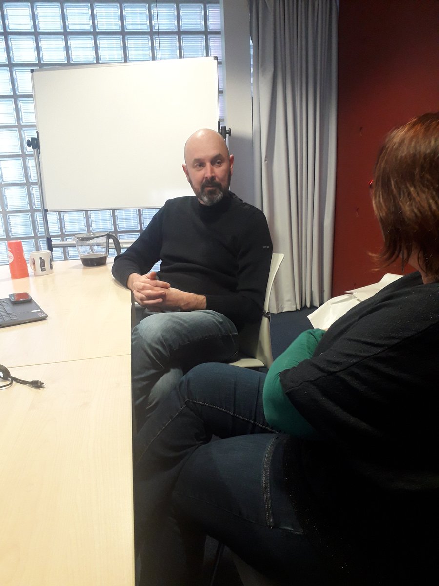 CFDTprotect4485's tweet photo. Conference de presse sur le mouvement de grève salaire à la sécurité sociale région @paysdelaloire. Salaire d'embauche d'un cadre à la sécurité sociale 2100 euros bruts... Oui c'est pour un temps plein. #securitesociale #greve #femme https://t.co/QeL2YicQVc