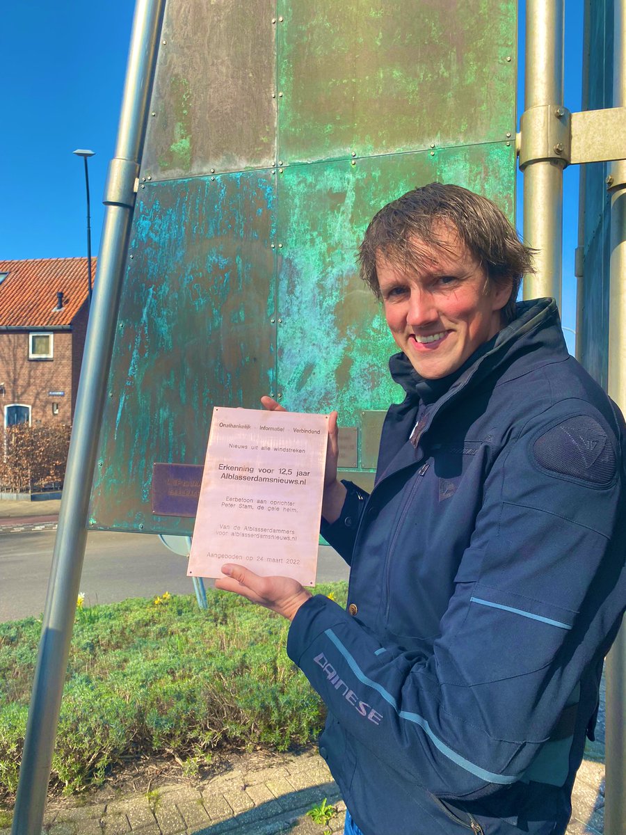 JGAPaans's tweet photo. Alblasserdammers die houden van Alblasserdamsnieuws vieren vandaag Koperen feest! 12,5 jaar geleden richtte Peter Stam zijn onafhankelijke online nieuwssite op. Inmiddels niet meer weg te denken als online platform voor ons Damdorp. #Onafhankelijk - #Informatief - #Verbindend https://t.co/n4bCvwnfhY