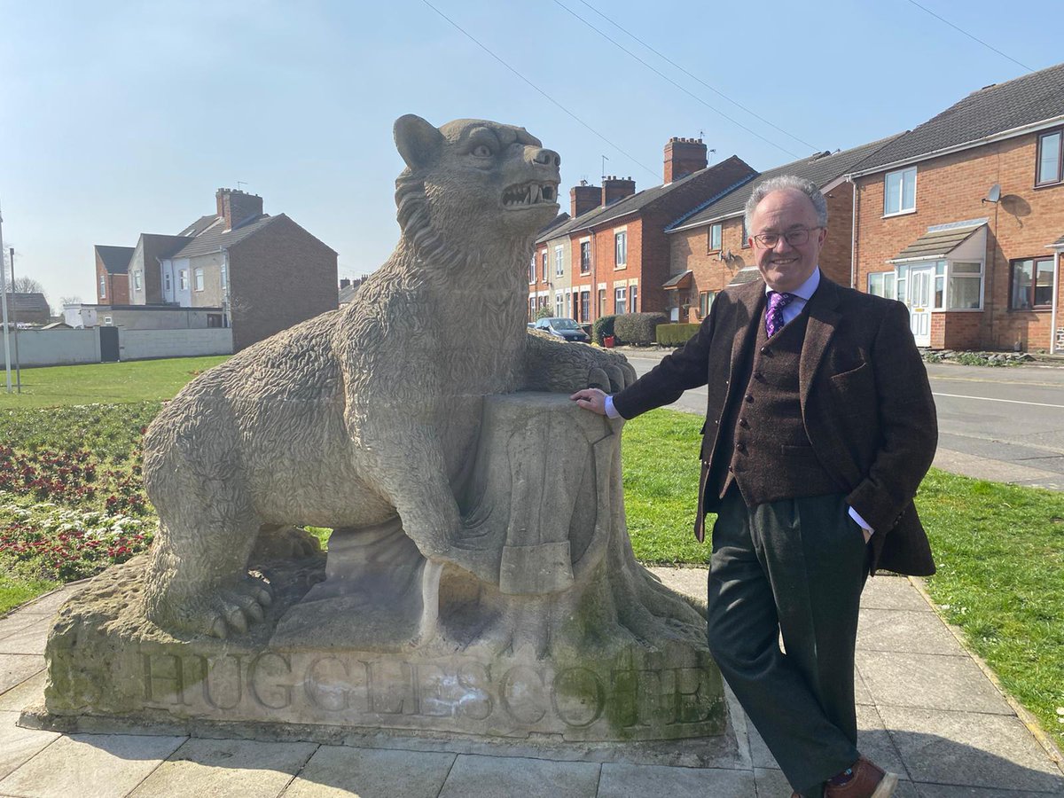 LeicsPCC's tweet photo. With a keen passion for history, I had to stop off to see the Hugglescote bear! #communitythursday #hugglescote https://t.co/JMn6Sr909G