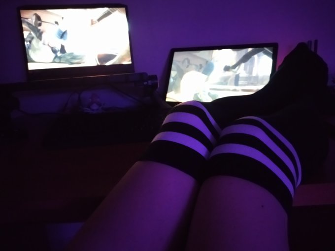 Looking at more #horsecock...
#Femboy #Legs #Lewd #Cute #Kinky #Porn https://t.co/exksvU2l09