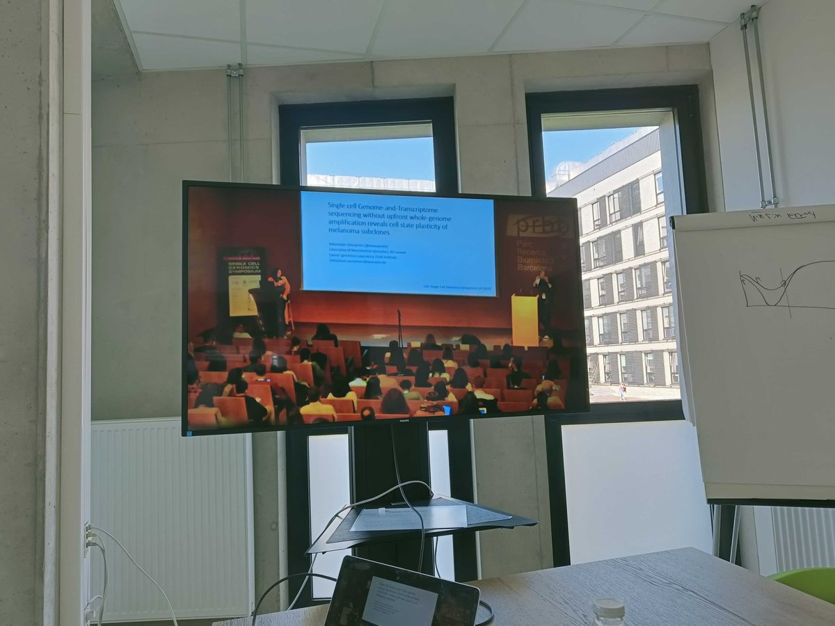 Svanuytven's tweet photo. Today I had the opportunity to give at talk at the amazing #SingleCellBCN conference. In addition to that, I also again noticed that I have the most amazing colleagues, spending their lunch time listening to me taking credit for their amazing data #singlecellforce @GeursSarah https://t.co/7IWEsepdlC