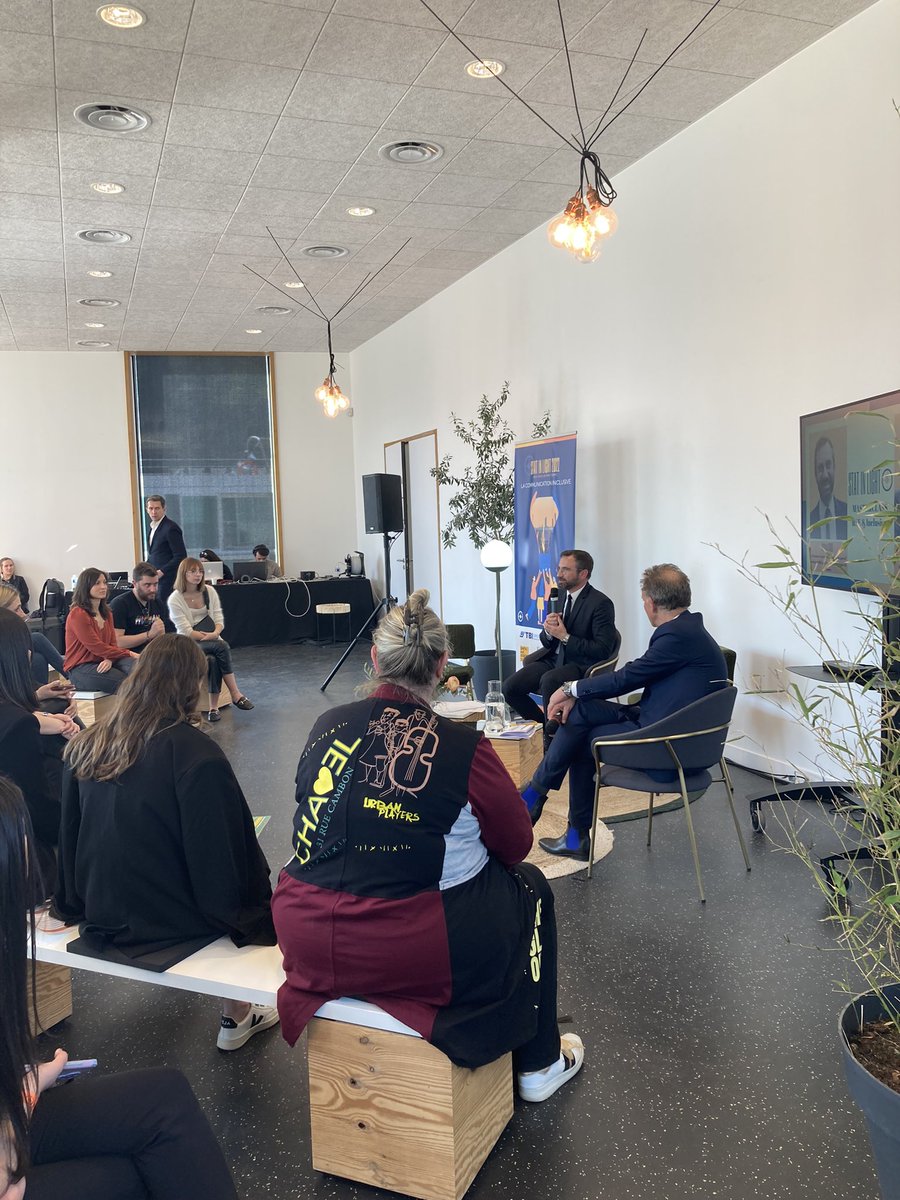 Stat In Light (@statinlight) on Twitter photo En direct de la masterclass RSE « Rien ne se perd, tout se récupère » aux côtés de Sylvain Douce référent de la RSE 🌿
#statinlight #masterclass #rse #evenement #communication #marketing #salonlyon En direct de la masterclass RSE « Rien ne se perd, tout se récupère » aux côtés de Sylvain Douce référent de la RSE 🌿
#statinlight #masterclass #rse #evenement #communication #marketing #salonlyon