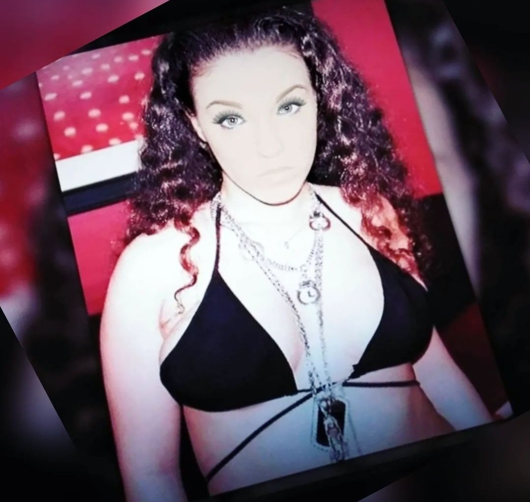 jmpempires's tweet photo. 😍😍😍 Did somebody say #throwbackthursday 🤔😍🥰 this picture was over exposed AF but for some reason I always still loved TF out of it bcuz of the energy behind it.. do u feel it??? #Powerful #Fierce #womeninweb3 #AlphaCryptoBae #AlphaNFTQueens #ANQGang #MEMGang #empress 🎩💎👑 https://t.co/AvQbEr3PAW