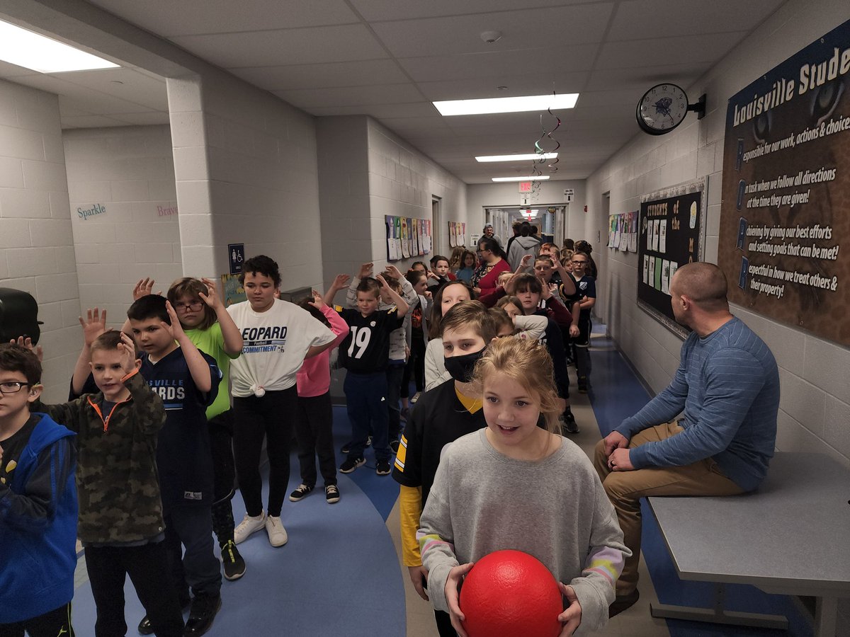 What a great morning @LouisvilleSchls with <a href="/secondandseven/">2nd & 7</a> we had <a href="/WalshUBaseball/">Walsh U Baseball</a> <a href="/WalshVolleyball/">Walsh Volleyball</a>  players in the building reading and interacting with the kids. It is always fun to see the kids excited about reading!   <a href="/WalshUniversity/">Walsh University</a>