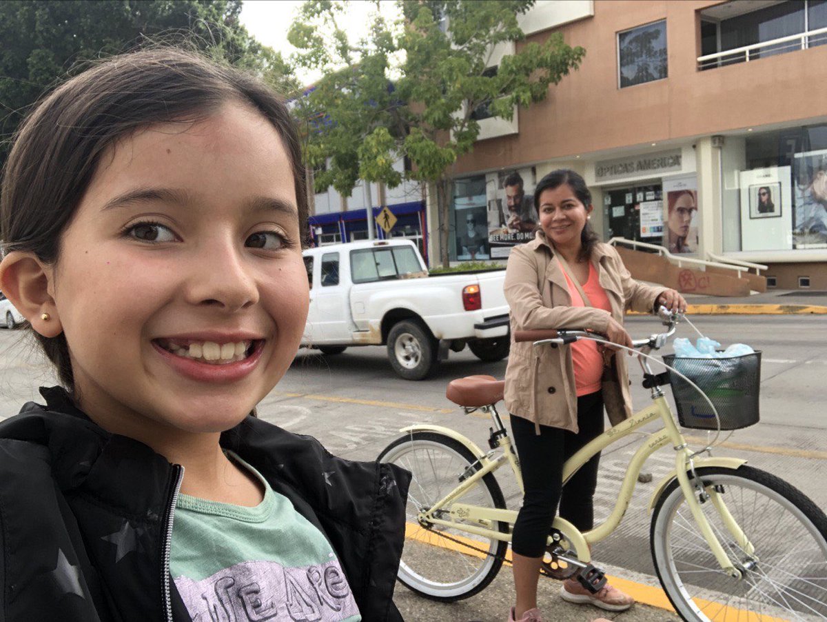 MarianaAM147's tweet photo. Mi nombre es Mariana Aragón Mijangos, y desde #Oaxaca soy observante de la votación de #LeyMovilidadSegura hoy en @Mx_Diputados porque merecemos ciudades más justas y resilientes. 
🌳💜

#MovilidadConPEGYA
#MujeresEnMovimiento https://t.co/ntVD90Jqd3