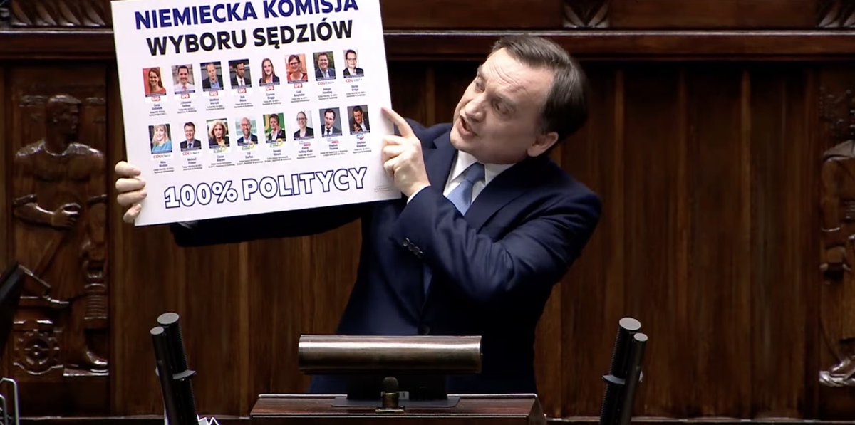 300polityka's tweet image. "Im wolno, a Polakom nie wolno?”. Ziobro na sejmowej mównicy z transparentem o niemieckiej komisji wyboru sędziów [CYTATY]

#300POLITYKALIVE

300polityka.pl/live/2022/03/2…