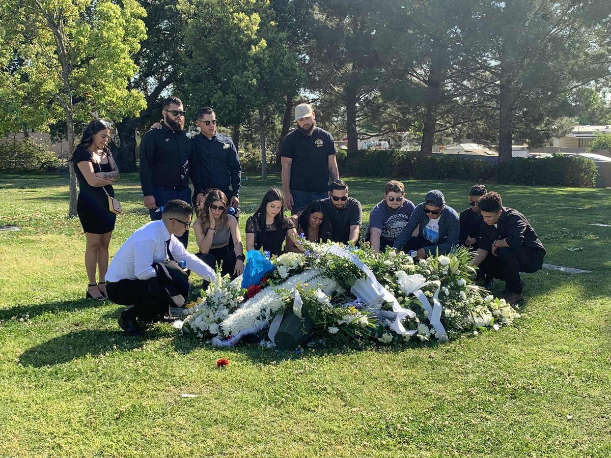 princessdeila's tweet photo. Yesterday we finally put Berto to rest. After the flowers were laid on his grave, we decided to take one last picture with him &amp; as you can tell by the rainbow, he was definitely there with us🌈 Berto is our new angel watching over us &amp; I know he’s dancing it up in Heaven👼🏼🕊#LLB https://t.co/1tWuByHnEa