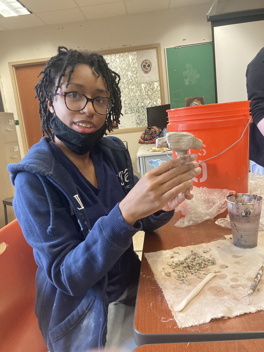 catrplrlady's tweet photo. Art club sculptures ! @MilfordMillAcad https://t.co/pTZgqGZEXU