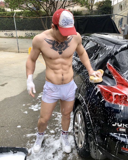 1 pic. On this first #ThwackItThursday of spring 2022, we revisit these pics of @DaltonRileyXXX pumping