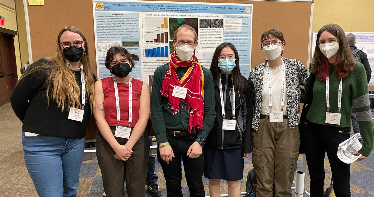 dbraband1's tweet photo. NE-GSA in the books, first in person conference in well a long time. Wellesley students rocked it! hmm minus five points though for the absurdly low scarf quotient. #wellesleycollege #djblab https://t.co/6QkjQVxduK