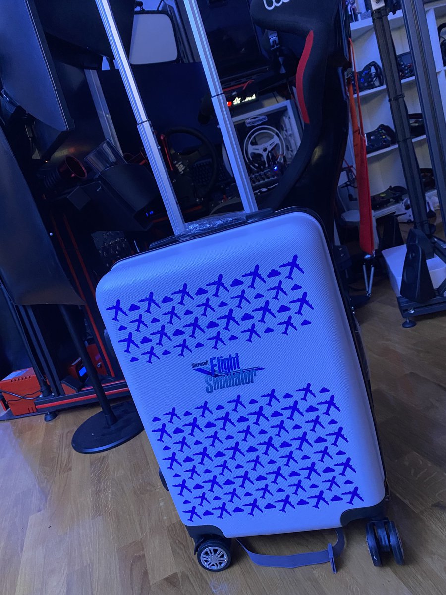 Gracias a <a href="/Xbox_Spain/">Xbox España</a> vamos a sortear este KIT de entre todos los que den RT y comenten #MicrosoftFlightSimulatorIberica
(Sorteo solo para residentes en España)

El ganador se anunciará el 28 de Marzo a las 21:00h

#PatrocinadoPorXbox #XboxGamePass