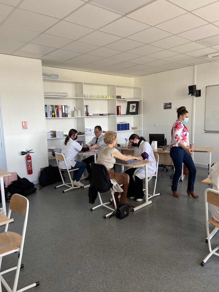 Lycée Raoul Mortier tweet media