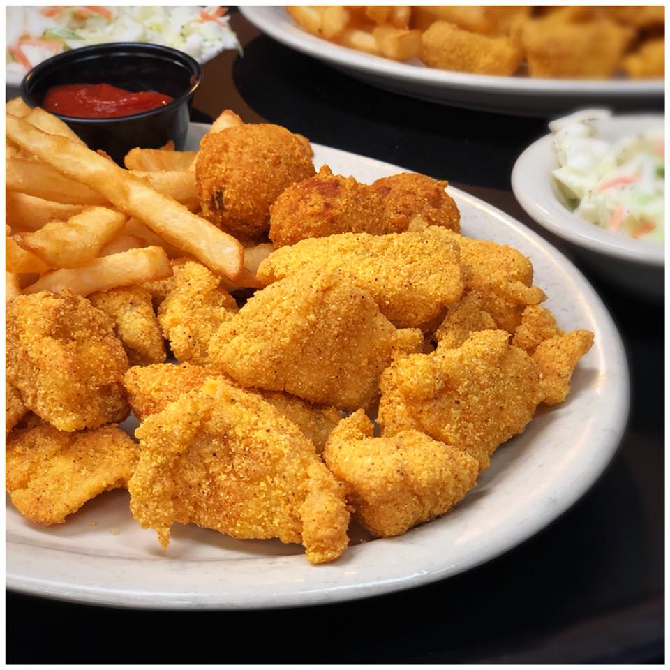 BricksRiver's tweet photo. 🎶 Don't you know, baby, that I need ya!😍 All You Can Eat after 5!! 
.
💻 https://t.co/rOlJYiWrPA⁣⁣
📍 1205 Main St, Bandera, TX 78003⁣⁣
📞 830-796-9900 Takeout &amp; Dine-in

#BricksRiverCafe #Bandera #Texas #TXeats #TexasLife #TexasMade #FeedFeed #SouthernEats https://t.co/rS2WvnjSfd