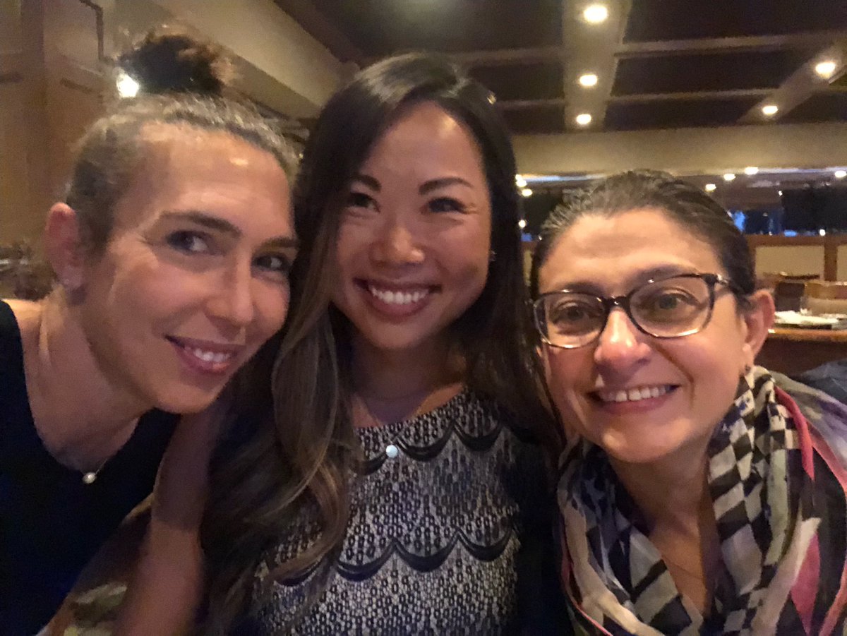 KP_Urology's tweet photo. We had a great night celebrating the urology team with Dr. Reyblat, Dr. Carter and Dr. Metzdorf! Thank you to our amazing attendings! #femalesurgeons #streamteam #uro https://t.co/qc0csheIQ0