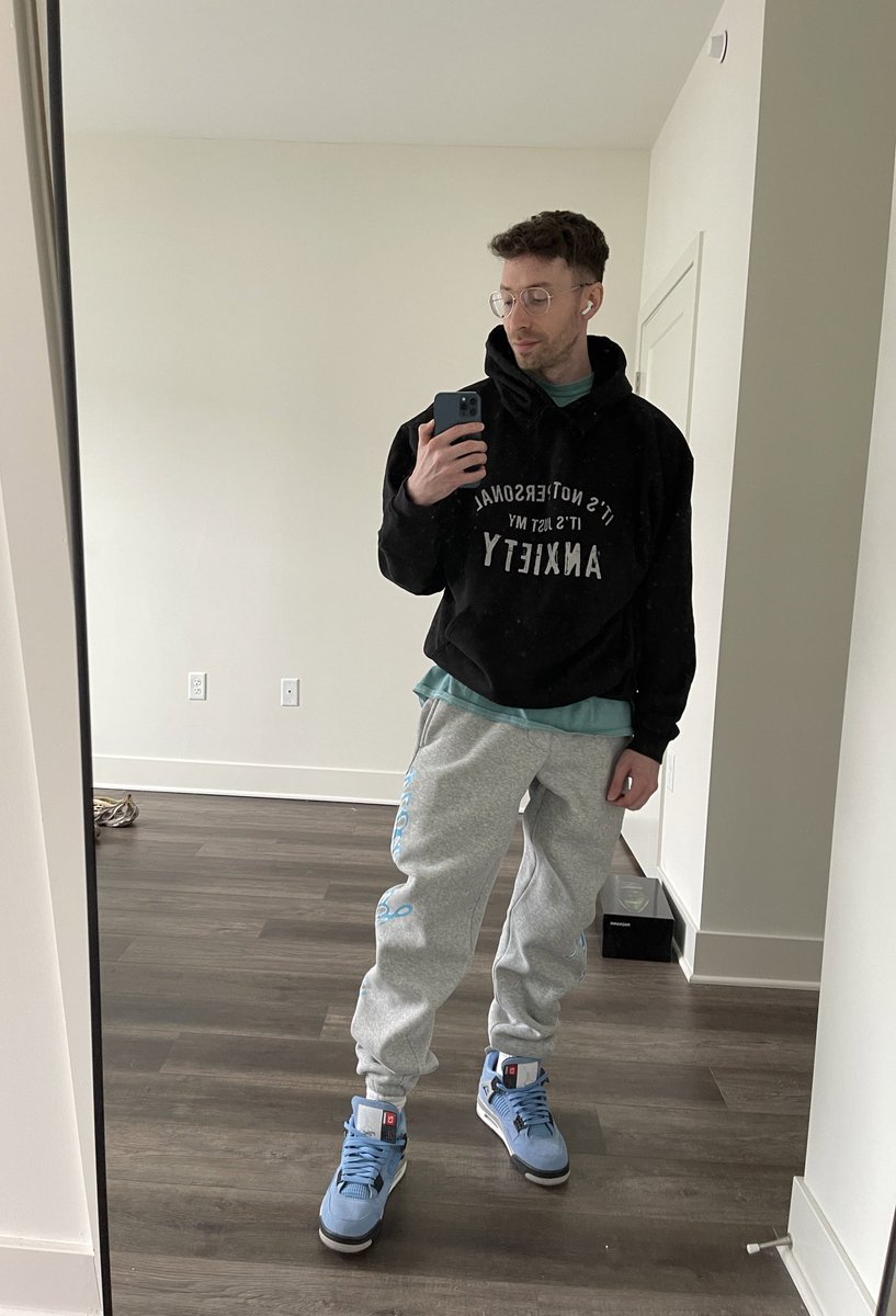 Curtisryan__'s tweet photo. “It’s not personal it’s just my anxiety” https://t.co/4TgzIlUHnw