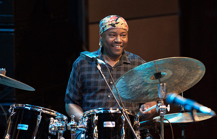 KoernerHall's tweet photo. We just added #LennyWhite on drums to the amazing line-up for #MilesfromIndia on Apr 2 in #KoernerHall!!!
#AdamHolzman @Alphons87349755 @javonjackson #RamanKalyan #RezAbbasi #SalarNader #TakuHirano
@timhagans #TrichySankaran #VinceWilburnJr
Tickets here: https://t.co/JVe3hoiiT2 https://t.co/kmUsSl87dH