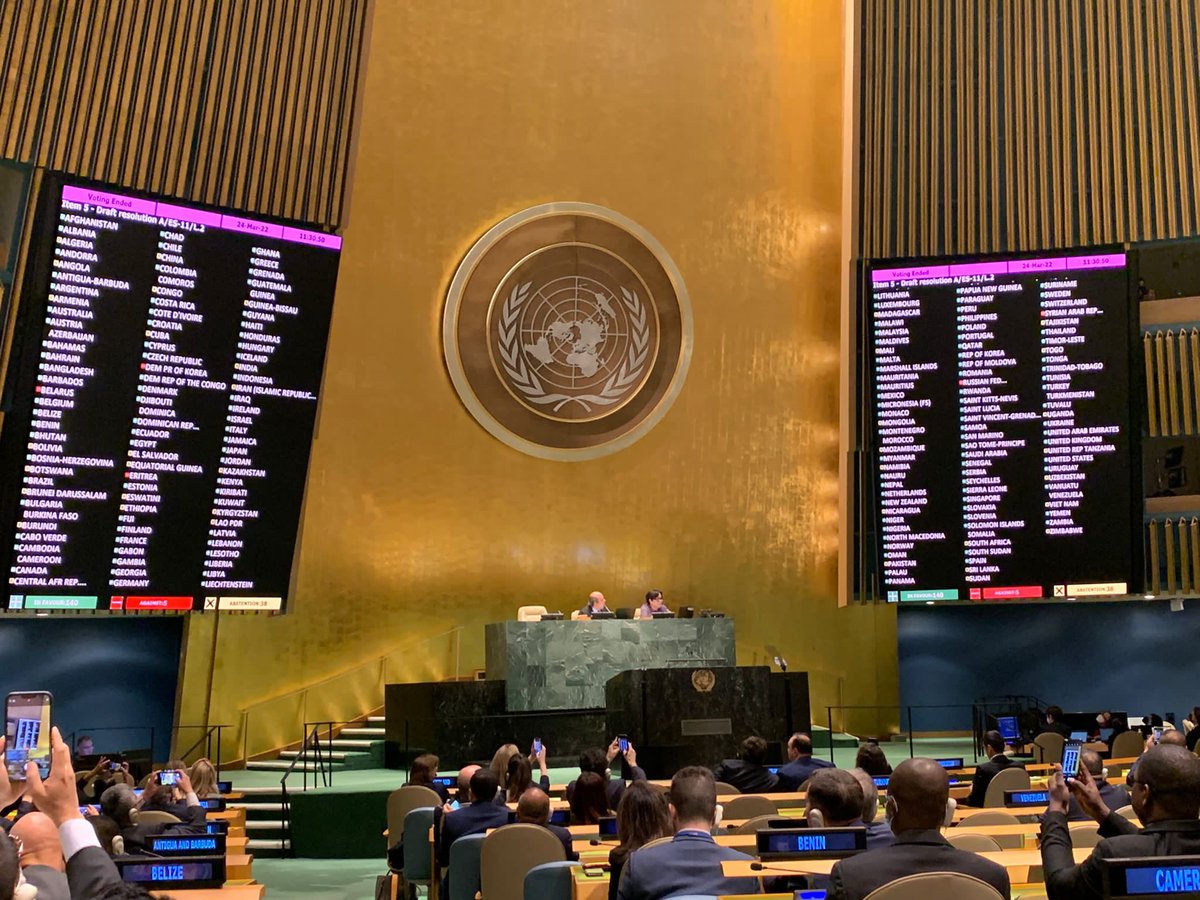 CroatiaUN's tweet photo. At today’s resumed emergency special session on #Ukraine, the #UNGA adopted a humanitarian resolution with 140 votes in favor, 5 against and 38 abstentions. 

The resolution calls for an immediate cessation of hostilities &amp; the protection of civilians 🇺🇦🇺🇳.

#StandWithUkraine https://t.co/2a4n33ASO3