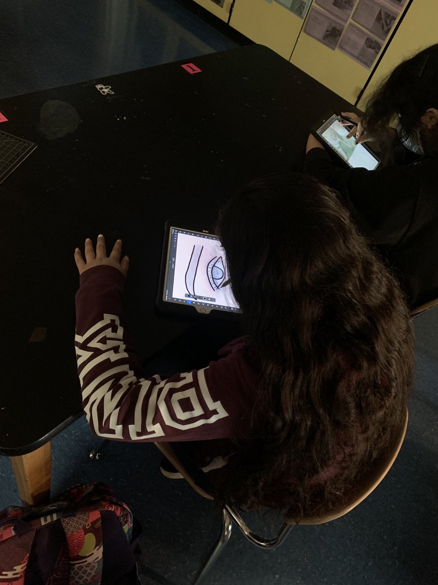 MsLeaderArt's tweet photo. Thank you Mrs. Halford, Mrs. Alvarado, and Mr. Wise for bringing us photoshop and Apple TV for our digital art lessons! The kids are super excited about their “toon me” project ⁦⁦@RCSArts⁩ ⁦@ErinLHSmedia⁩ https://t.co/MABbontDvB