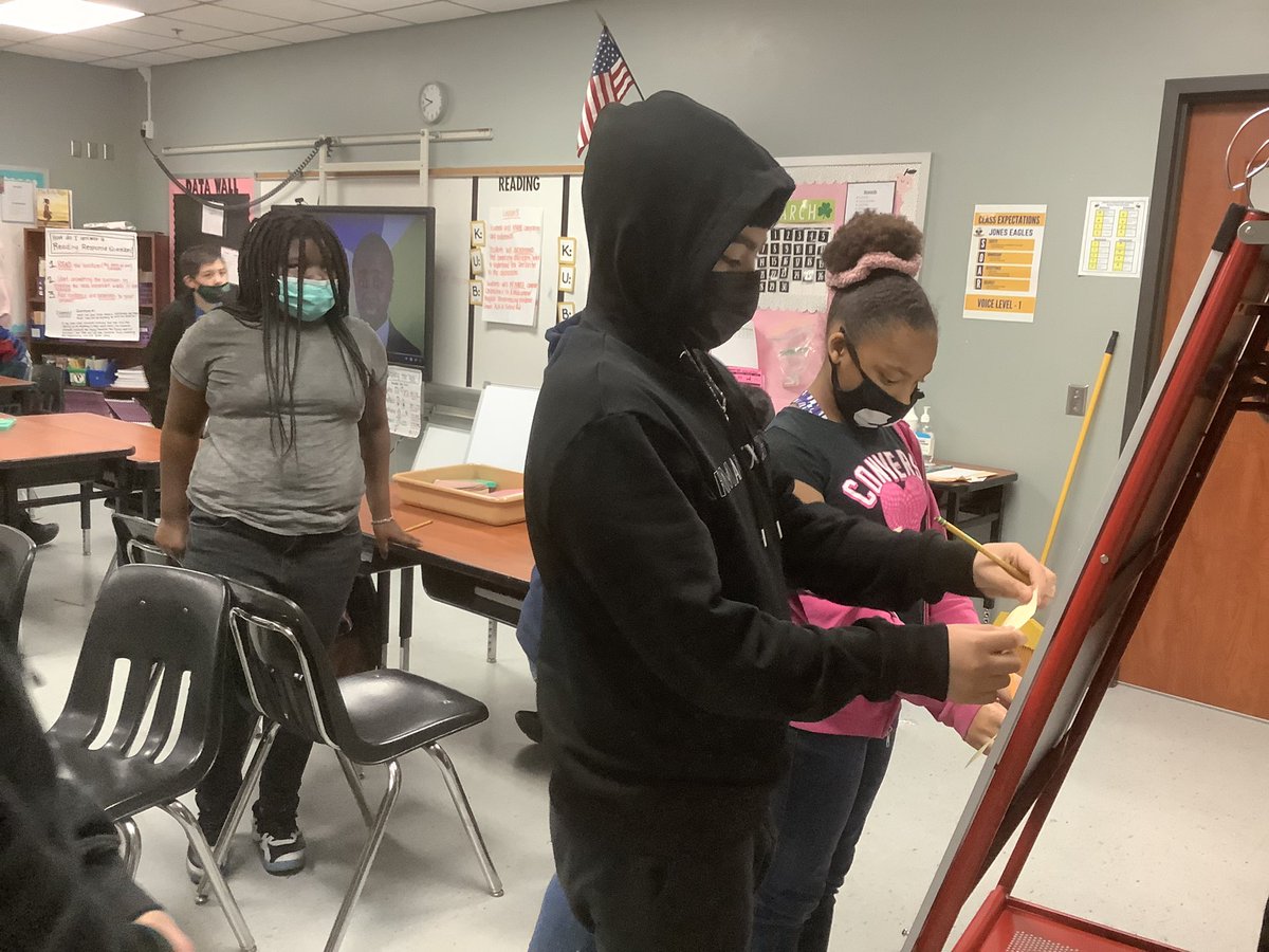 Darnisha Harvey (@dr_dharvey) on Twitter photo Scholars in <a href="/HearneMrs/">Sonya Hearne</a>’s class shared why their grateful today! 💙💛#AldineSELWeek #JESLevelUp Scholars in <a href="/HearneMrs/">Sonya Hearne</a>’s class shared why their grateful today! 💙💛#AldineSELWeek #JESLevelUp