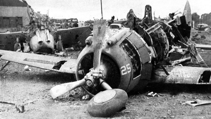 bboomerjourno's tweet photo. #ClarkField raid โspate of #airstrikes on US PAC bases during Jap invasion of PH.Early on 8 Dec 1941,1st wave of bombers from Formosa were detected by radar. US airmen,taken aback,were refueling,rearming when raid came,bombing 18 B-17s on Clark ground.#WWII https://t.co/kR27YZnxnM