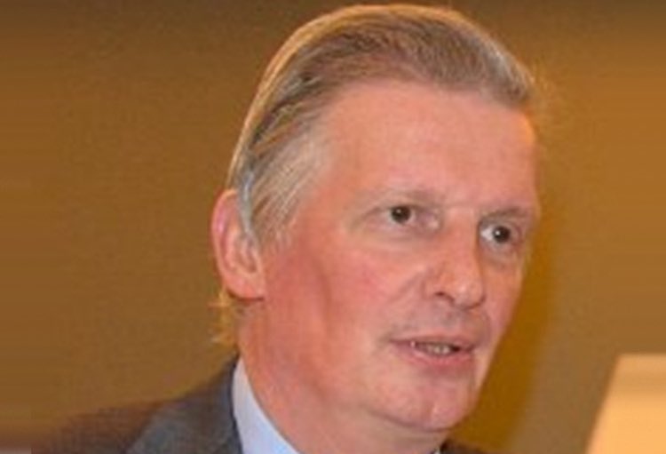 Medi-Sphere Hebdo (@medispherehebdo) on Twitter photo Pénurie: «Il faut plus de médecins disponibles sur le terrain» ( Pr Christian Mélot , nouveau vice-President de l’Ordre) bit.ly/35b3o6W <a href="/ordremedecins/">Ordre des médecins</a> @Freedoc_be <a href="/BasilASOH/">Basil Sellam</a> <a href="/OrbanDoc/">Dr Thomas Orban - L’Union fait la Force🇧🇪 🕺💃🕺</a> <a href="/ABonnelance/">Audrey Bonnelance</a> @NatSchirvel @DrMagheS <a href="/absymtweets/">ABSyM-BVAS</a> <a href="/GBOsyndicatMG/">GBO/Cartel</a> Pénurie: «Il faut plus de médecins disponibles sur le terrain» ( Pr Christian Mélot , nouveau vice-President de l’Ordre) bit.ly/35b3o6W <a href="/ordremedecins/">Ordre des médecins</a> @Freedoc_be <a href="/BasilASOH/">Basil Sellam</a> <a href="/OrbanDoc/">Dr Thomas Orban - L’Union fait la Force🇧🇪 🕺💃🕺</a> <a href="/ABonnelance/">Audrey Bonnelance</a> @NatSchirvel @DrMagheS <a href="/absymtweets/">ABSyM-BVAS</a> <a href="/GBOsyndicatMG/">GBO/Cartel</a>