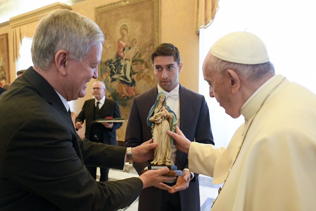 fms_champagnat's tweet photo. Il Papa ai Maristi: "Guardare oltre per educare a guardare oltre" https://t.co/UZJ1nxemeQ