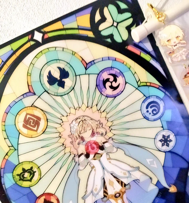 made a print so I can worship my queen now
+a small tribute to my new Lumi keychain
She's so cute🥺💖 
